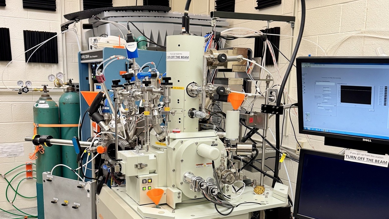 scanning electron microscope